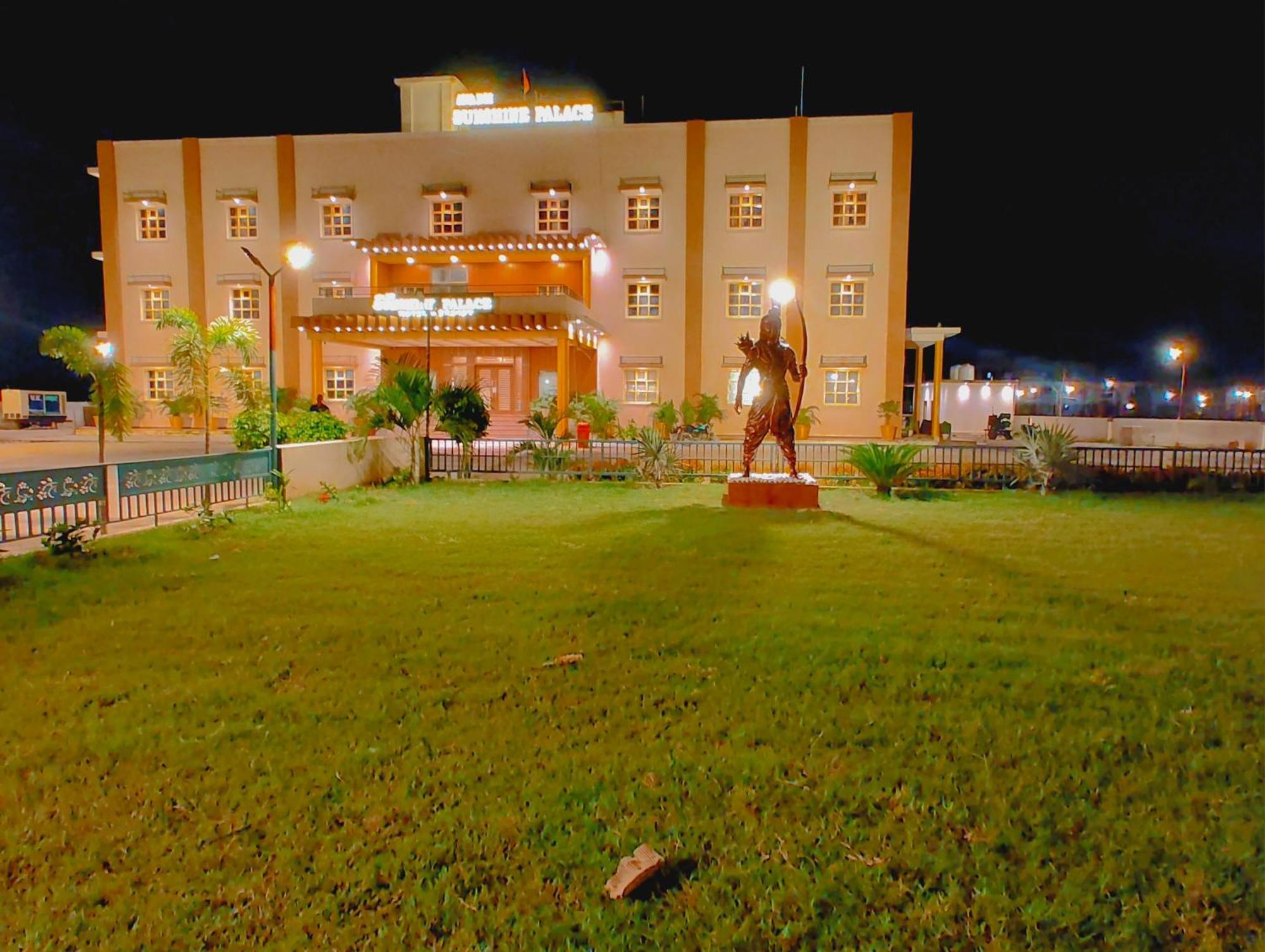 Avadh Sunshine Palace Hotel And Resort Ayodhya 외부 사진