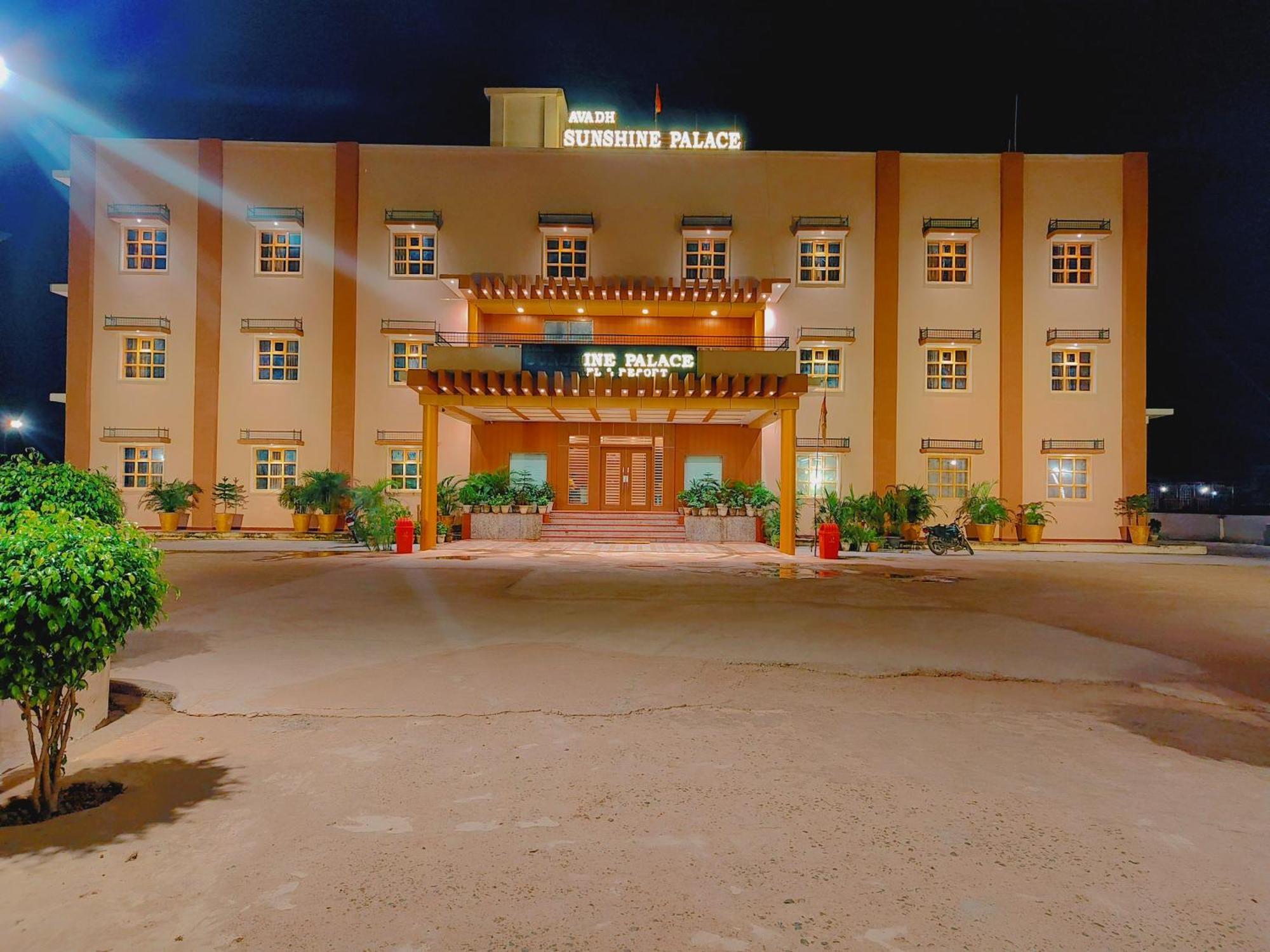 Avadh Sunshine Palace Hotel And Resort Ayodhya 외부 사진