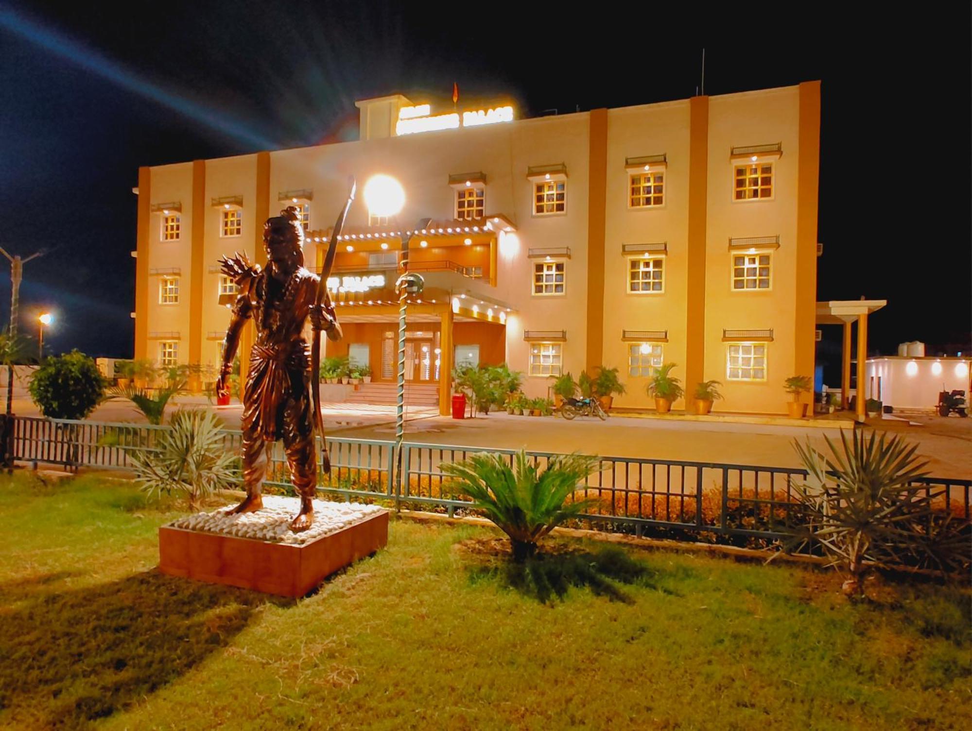 Avadh Sunshine Palace Hotel And Resort Ayodhya 외부 사진