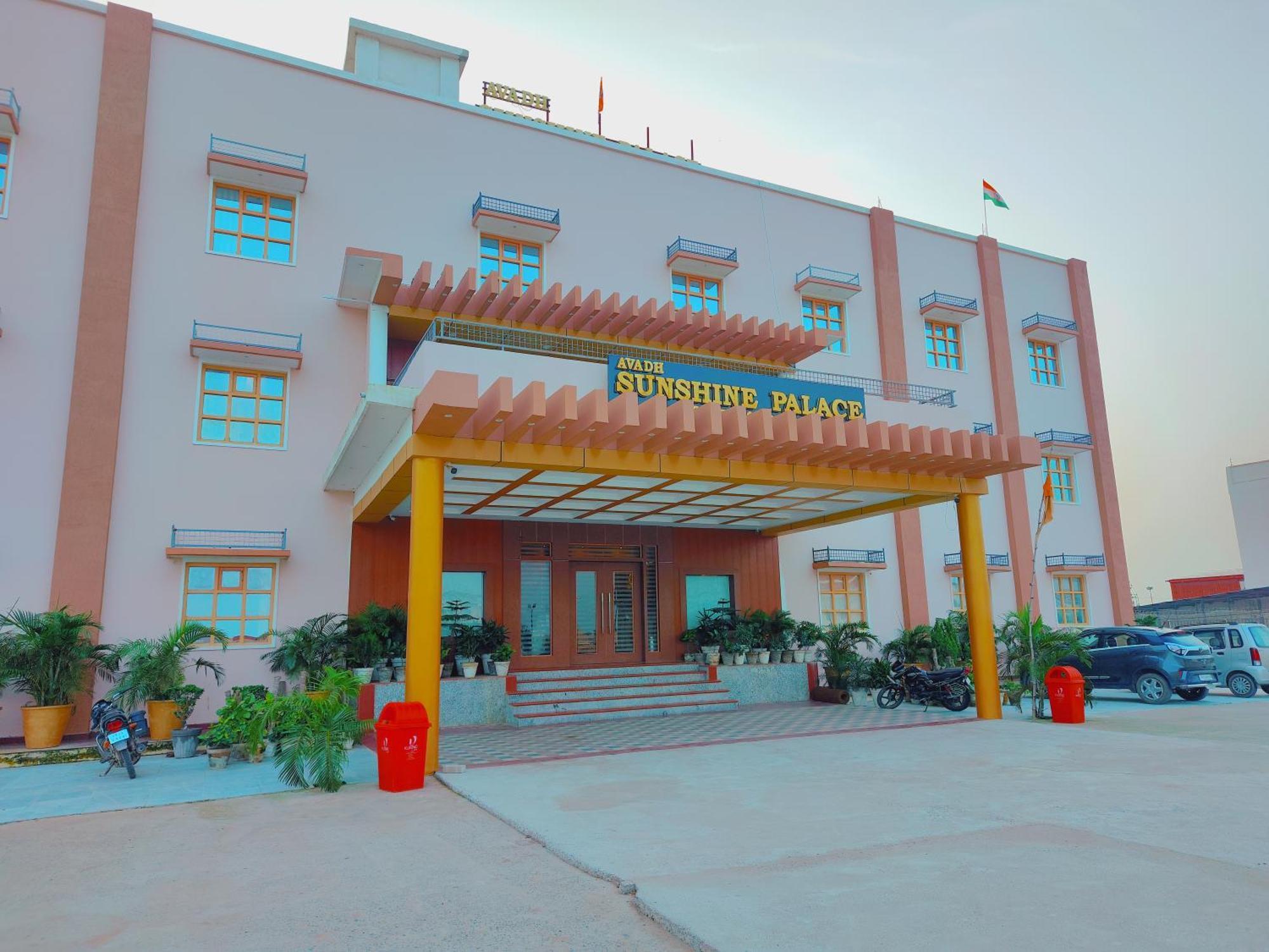 Avadh Sunshine Palace Hotel And Resort Ayodhya 외부 사진